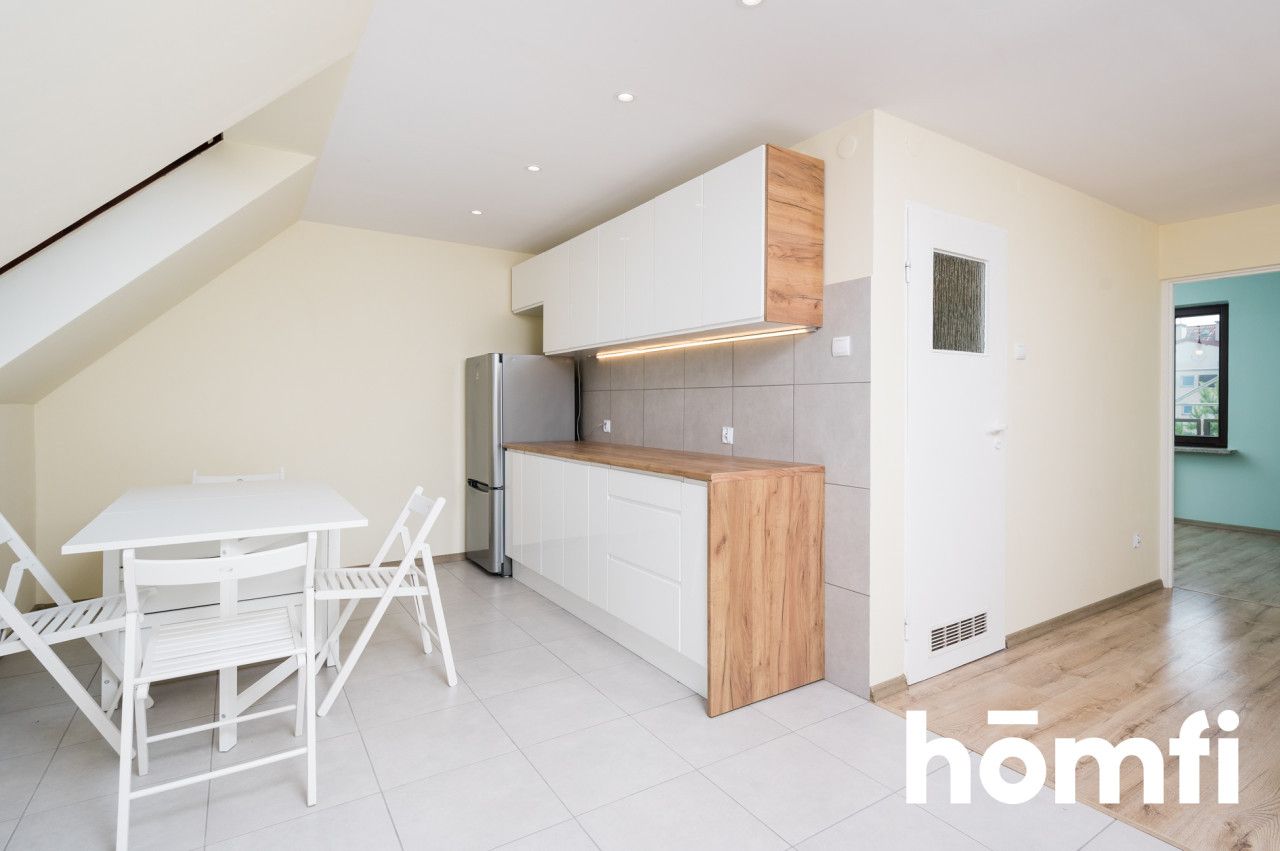 Dwa pokoje z oddzielną kuchnią, balkonem i piwnicą - Mieszkanie - Sprzedaż - Kraków, Podgórze / Kurdwanów