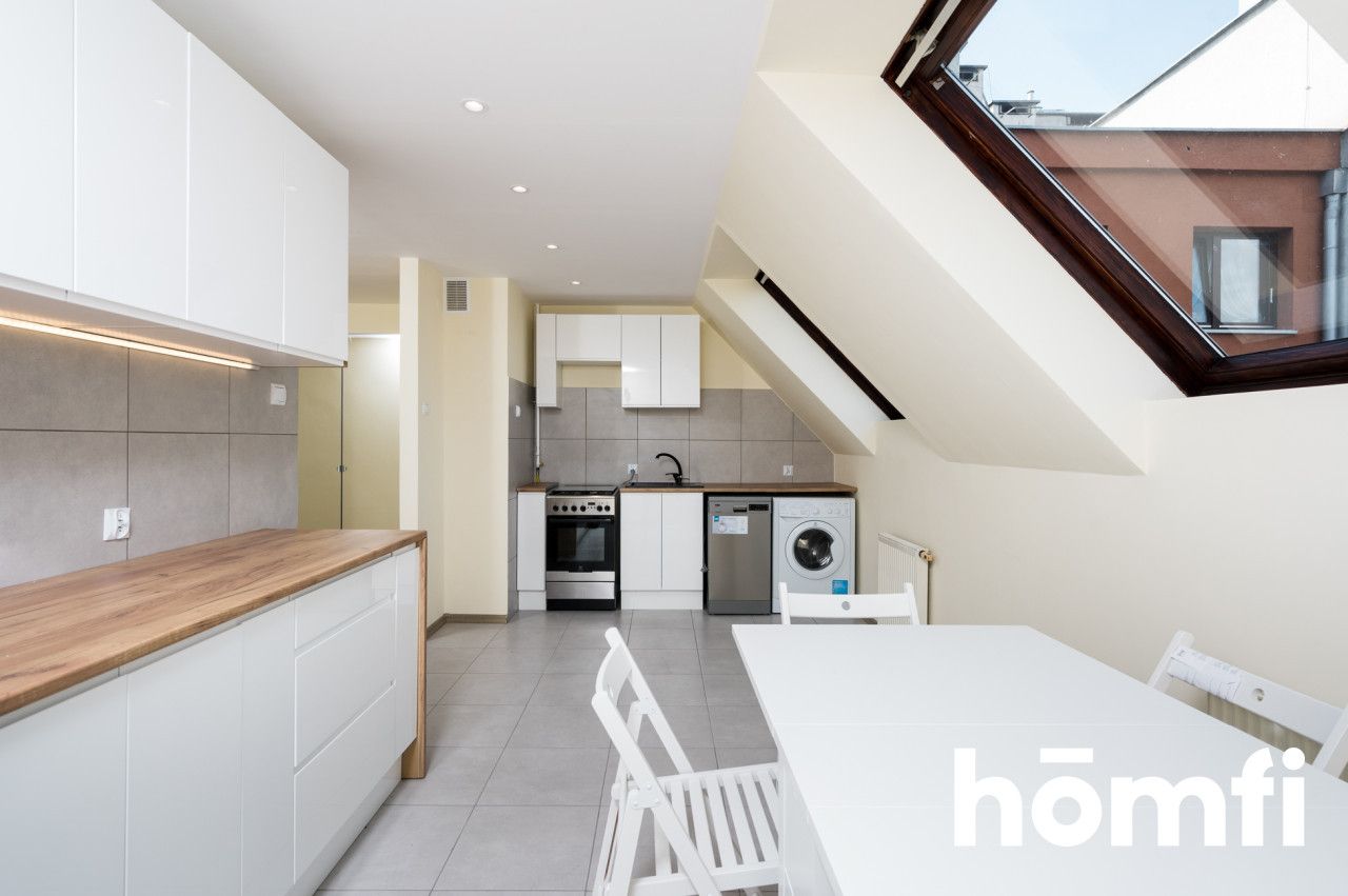 Dwa pokoje z oddzielną kuchnią, balkonem i piwnicą - Mieszkanie - Sprzedaż - Kraków, Podgórze / Kurdwanów