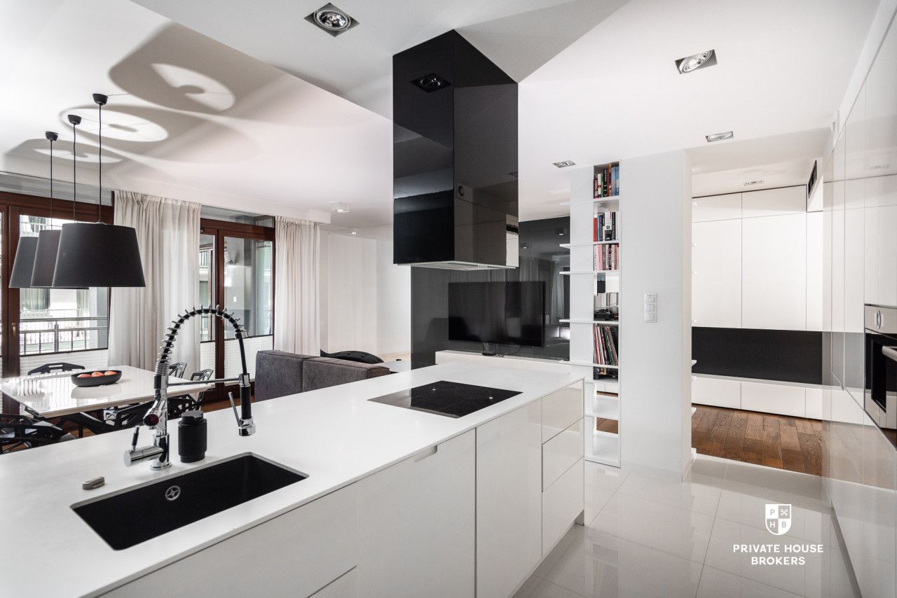 Comfortable apartment in a great location. 4 rooms - Apartment - Sale - Kraków, Śródmieście / Grzegórzki