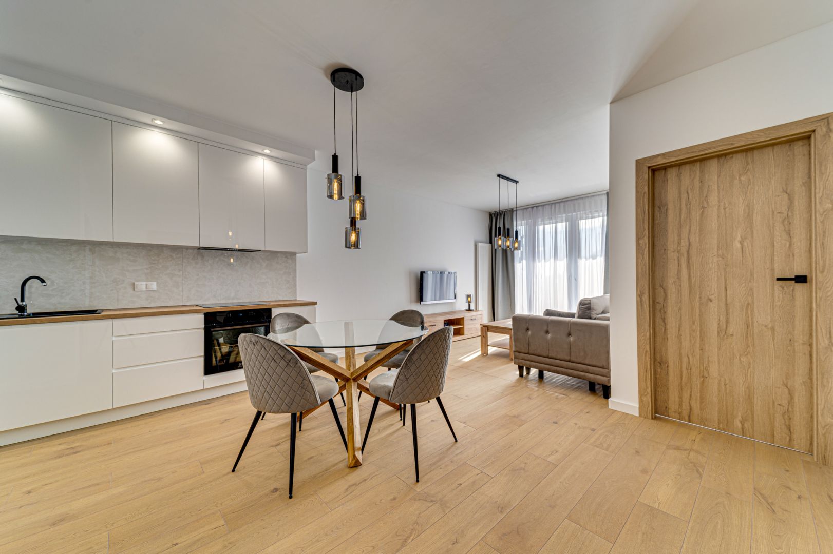 Spacious 2 bedroom apartment - Gliding Street - Apartment - Rent - Katowice, os. Paderewskiego