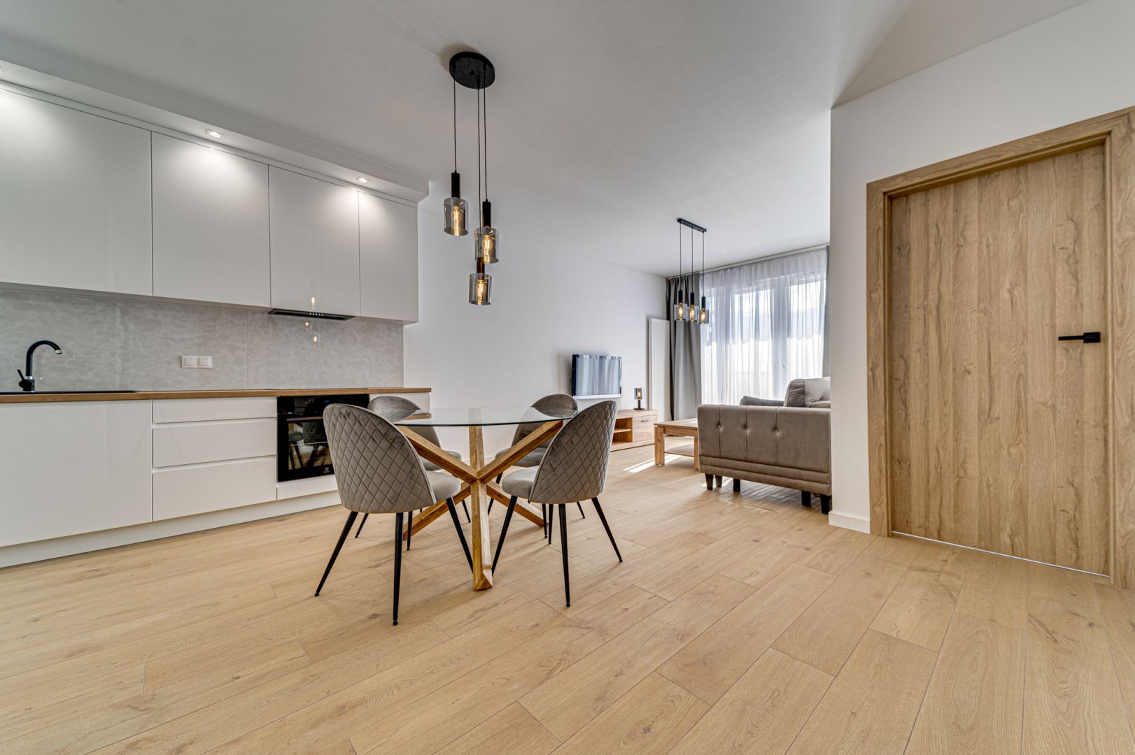 Spacious 2 bedroom apartment - Gliding Street - Apartment - Rent - Katowice, os. Paderewskiego