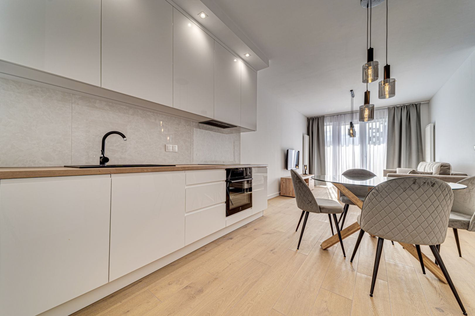 Spacious 2 bedroom apartment - Gliding Street - Apartment - Rent - Katowice, os. Paderewskiego