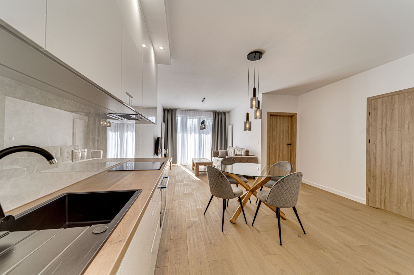 Spacious 2 bedroom apartment - Gliding Street - Apartment - Rent - Katowice, os. Paderewskiego