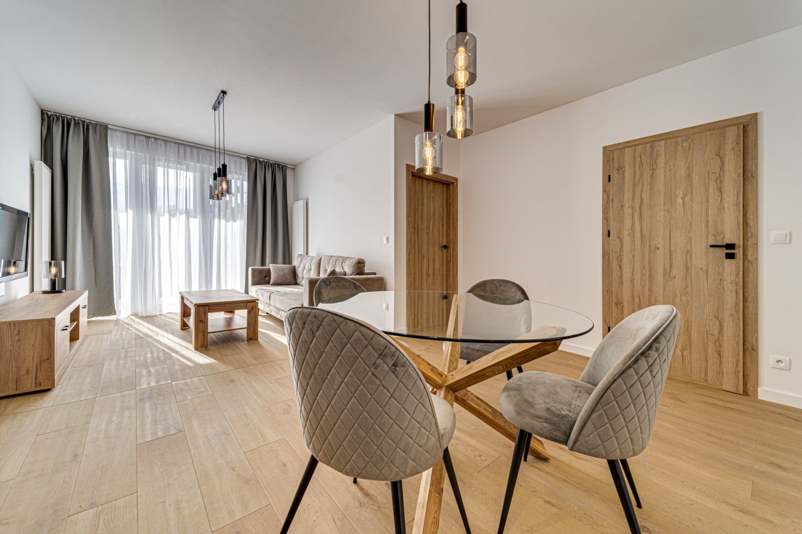 Spacious 2 bedroom apartment - Gliding Street - Apartment - Rent - Katowice, os. Paderewskiego