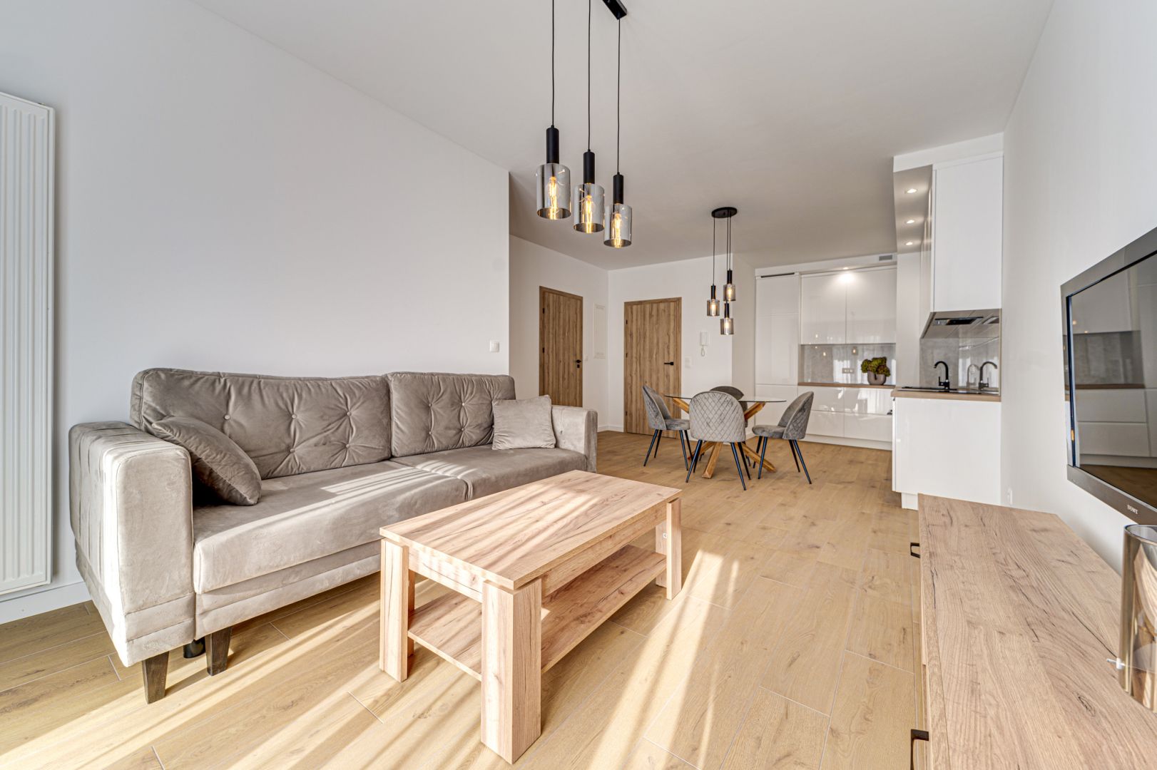 Spacious 2 bedroom apartment - Gliding Street - Apartment - Rent - Katowice, os. Paderewskiego