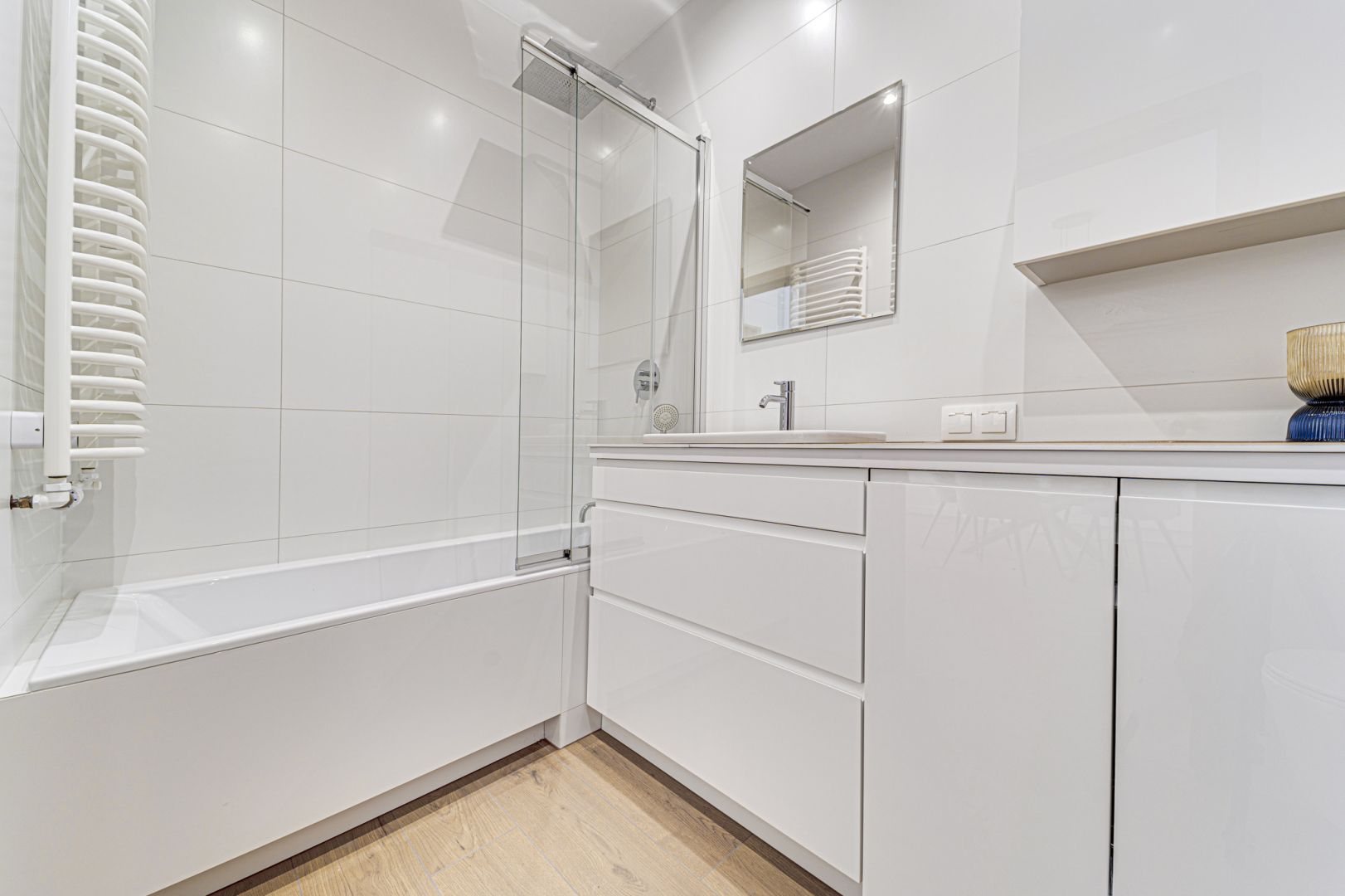 Spacious 2 bedroom apartment - Gliding Street - Apartment - Rent - Katowice, os. Paderewskiego