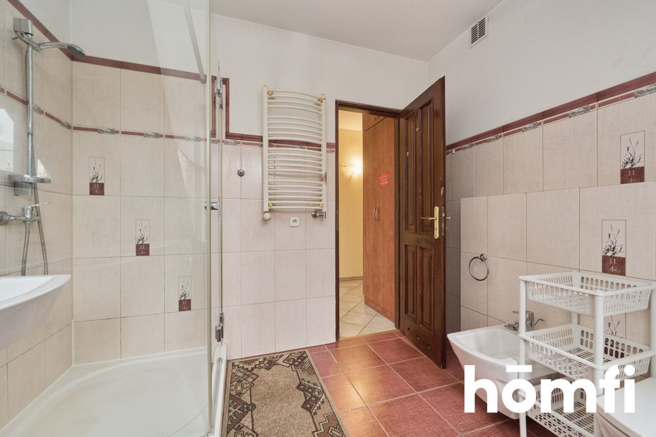 20 pokoi, 60 łóżek, dom pod inwestycję - Dom - Sprzedaż - Wrocław, Fabryczna / Oporów