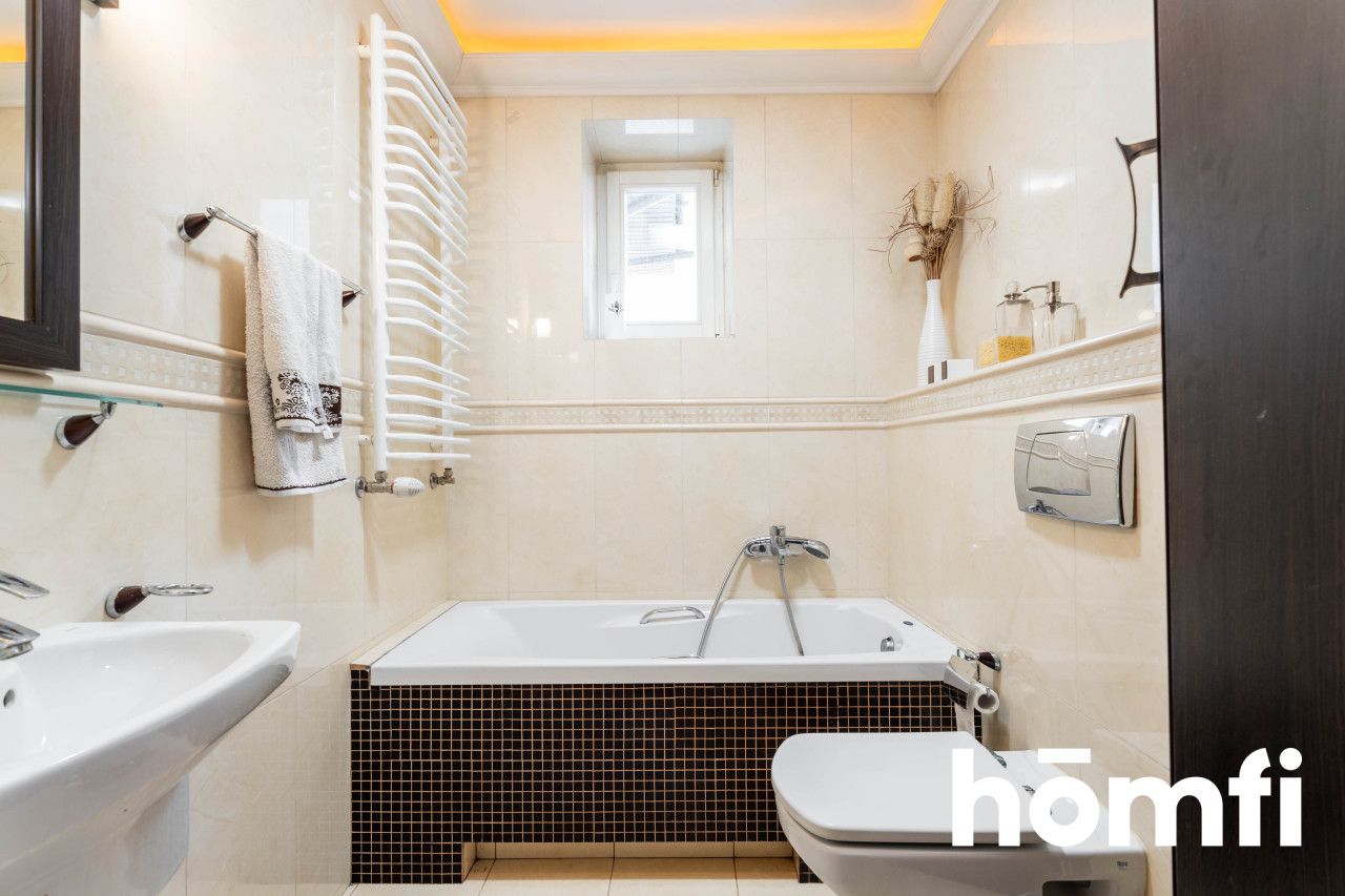 Klimatyczny dom w leśnym otoczeniu - Dom - Sprzedaż - Piaseczyński, Piaseczno