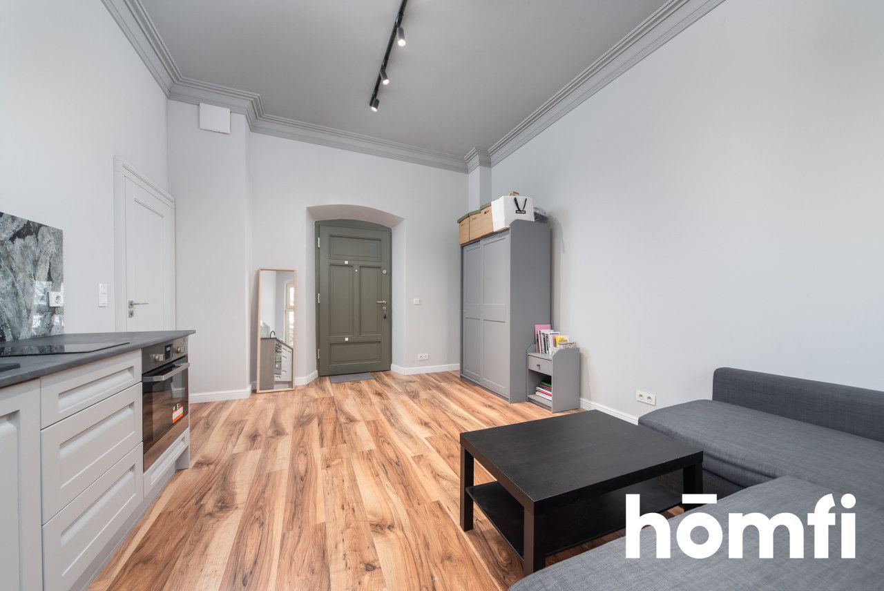 Ekskluzywna kawalerka w neoklasycznym pałacu Graua - Mieszkanie - Wynajem - Wrocław, Śródmieście / Plac Grunwaldzki