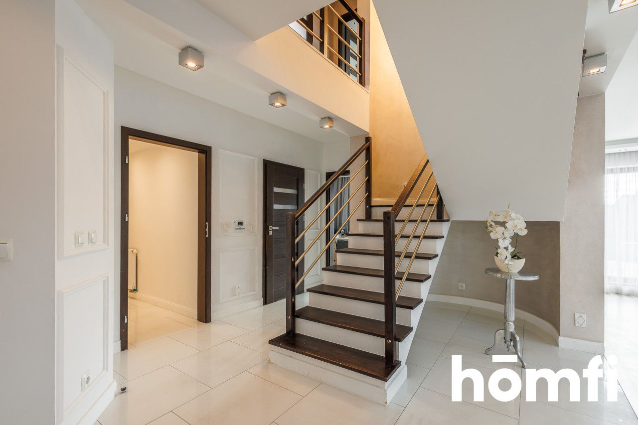 Jeden z najpiękniejszych domów w Nowej Dębie - Dom - Sprzedaż - Tarnobrzeski, Nowa Dęba