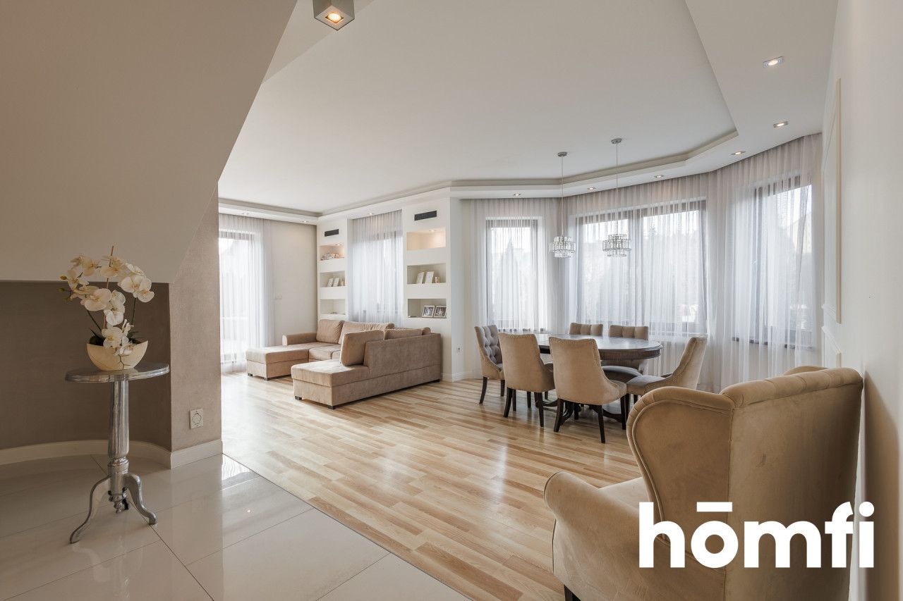 Jeden z najpiękniejszych domów w Nowej Dębie - Dom - Sprzedaż - Tarnobrzeski, Nowa Dęba