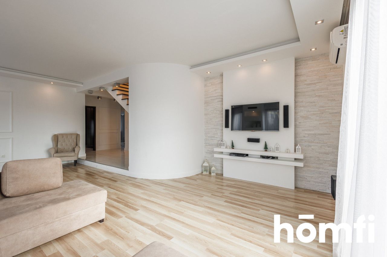 Jeden z najpiękniejszych domów w Nowej Dębie - Dom - Sprzedaż - Tarnobrzeski, Nowa Dęba