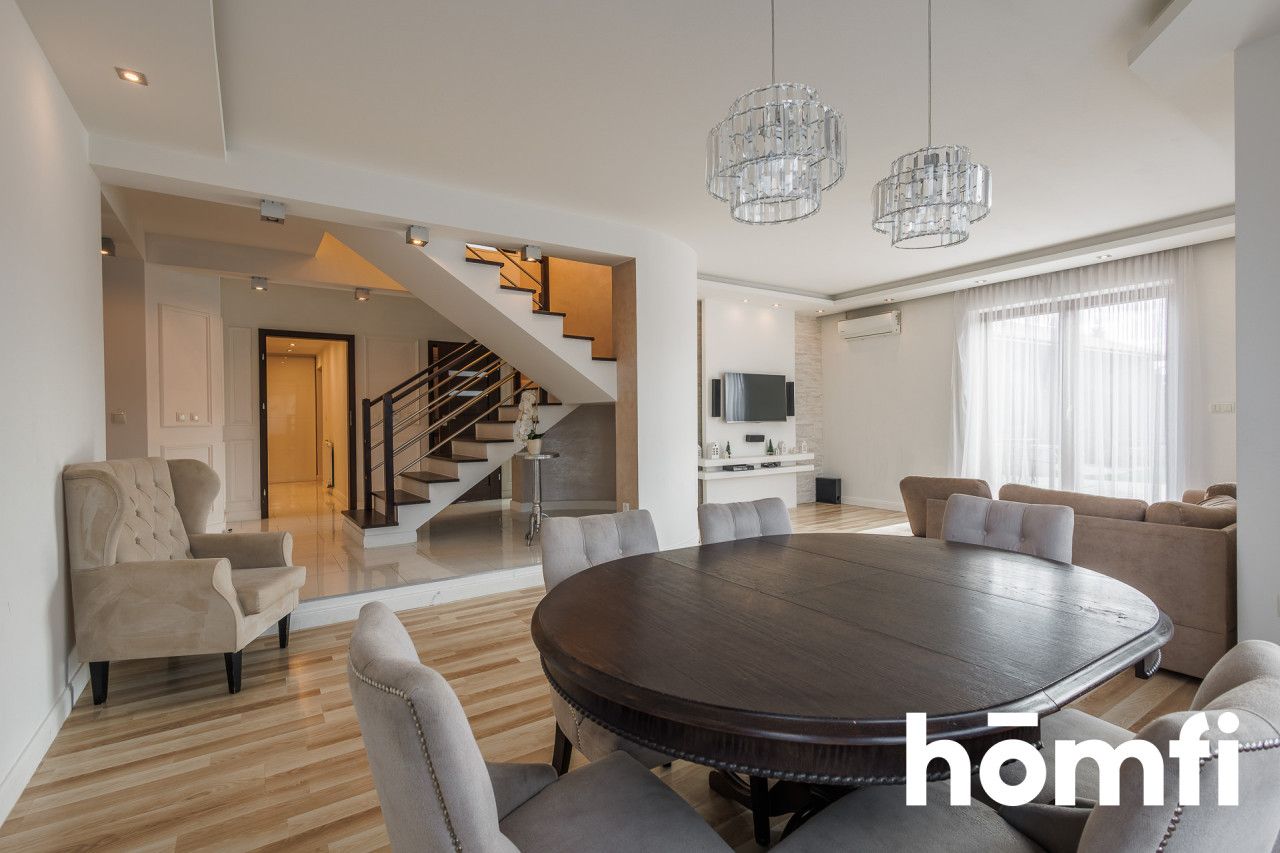 Jeden z najpiękniejszych domów w Nowej Dębie - Dom - Sprzedaż - Tarnobrzeski, Nowa Dęba