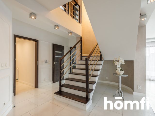 Jeden z najpiękniejszych domów w Nowej Dębie - Dom - Sprzedaż - Tarnobrzeski, Nowa Dęba