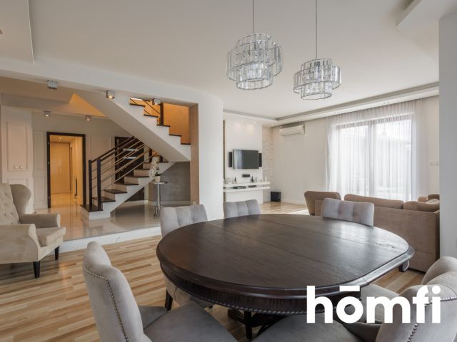 Jeden z najpiękniejszych domów w Nowej Dębie - Dom - Sprzedaż - Tarnobrzeski, Nowa Dęba