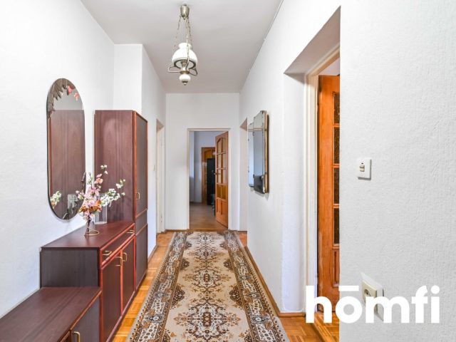 Dom z dwoma mieszkaniami i garażem - Dom - Sprzedaż - Koszalin