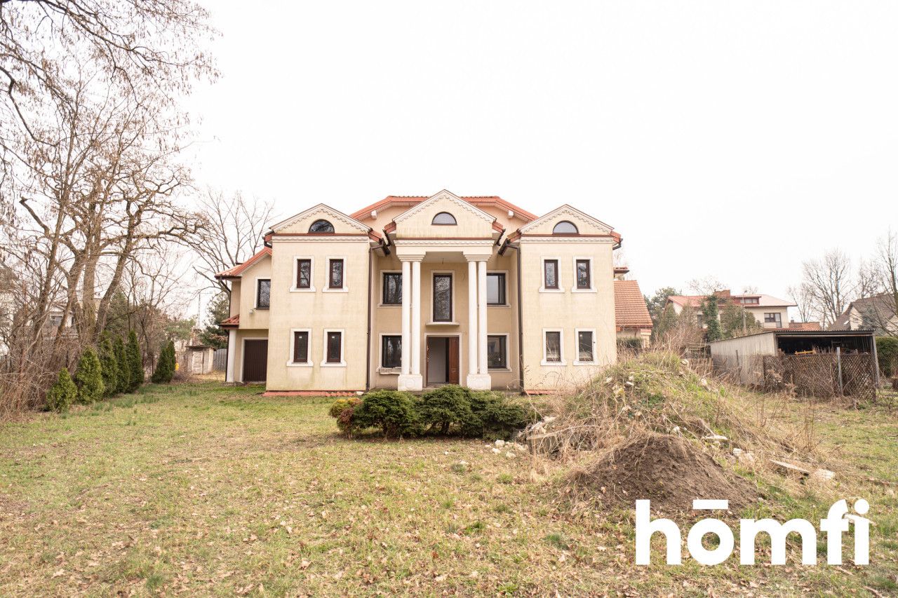 A house for your own arrangement in an excellent location - Дім - Продаж - Grodziski, Grodzisk Mazowiecki