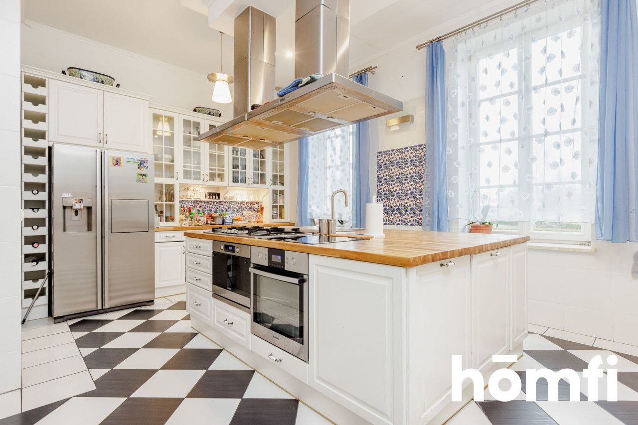 COMPLEX OF MANOR BUILDINGS - HOTEL - Комерційне приміщення - Продаж - Grójecki, Pniewy / Osieczek