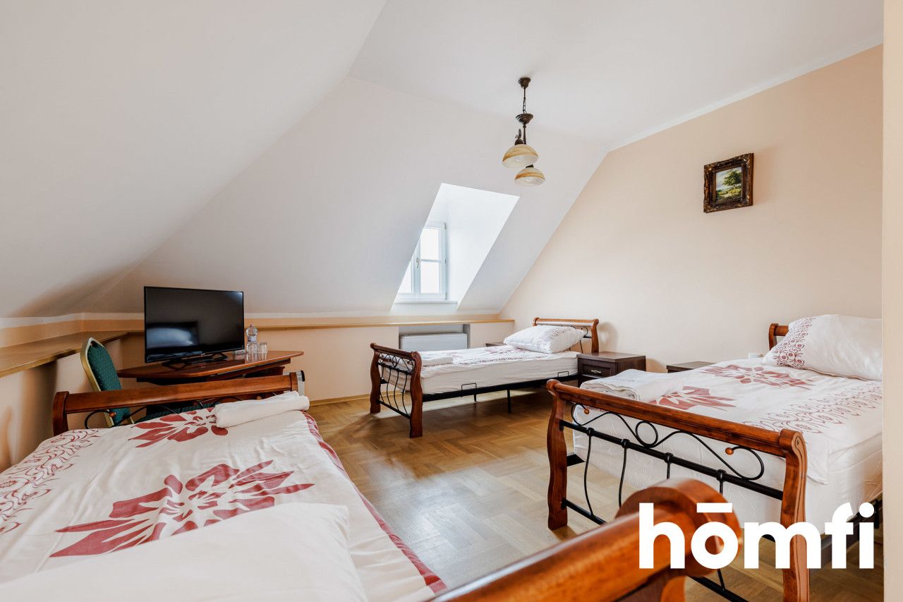 COMPLEX OF MANOR BUILDINGS - HOTEL - Комерційне приміщення - Продаж - Grójecki, Pniewy / Osieczek