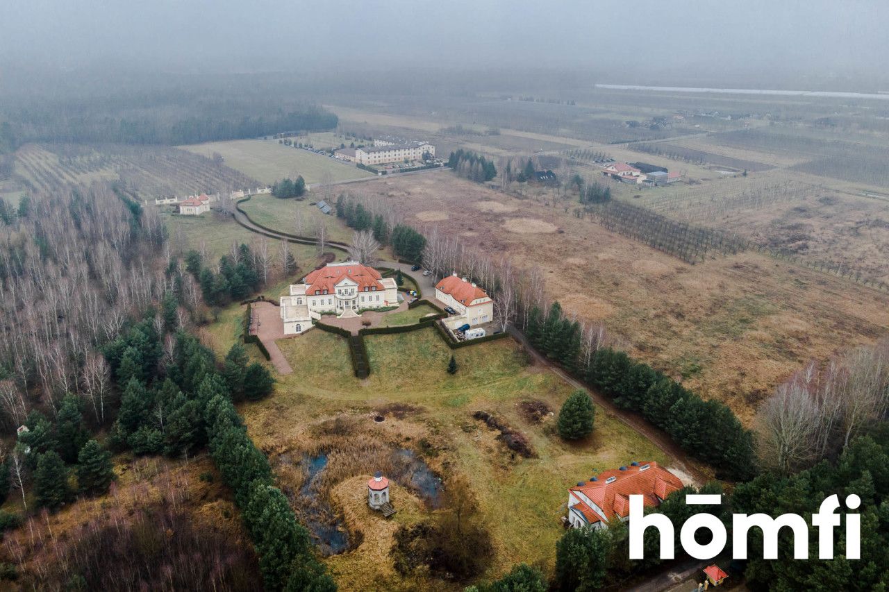 COMPLEX OF MANOR BUILDINGS - HOTEL - Комерційне приміщення - Продаж - Grójecki, Pniewy / Osieczek