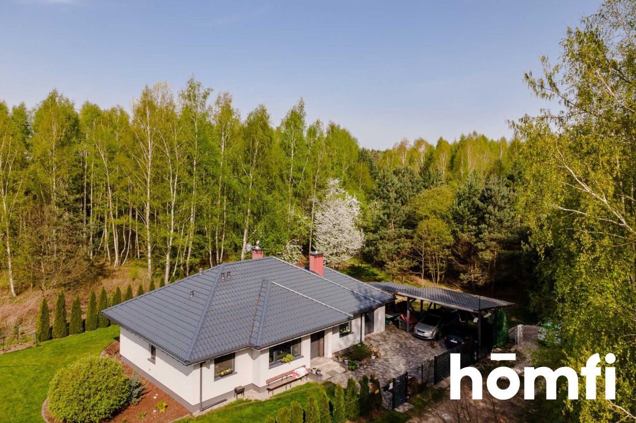 Parterowy dom do wprowadzenia w otulinie lasu - Dom - Sprzedaż - Piaseczyński, Tarczyn / Prace Duże