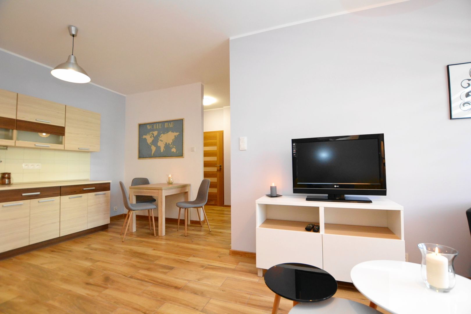 Trzypokojowy apartament na sprzedaż w Gliwicach - Mieszkanie - Sprzedaż - Gliwice, Wojska Polskiego