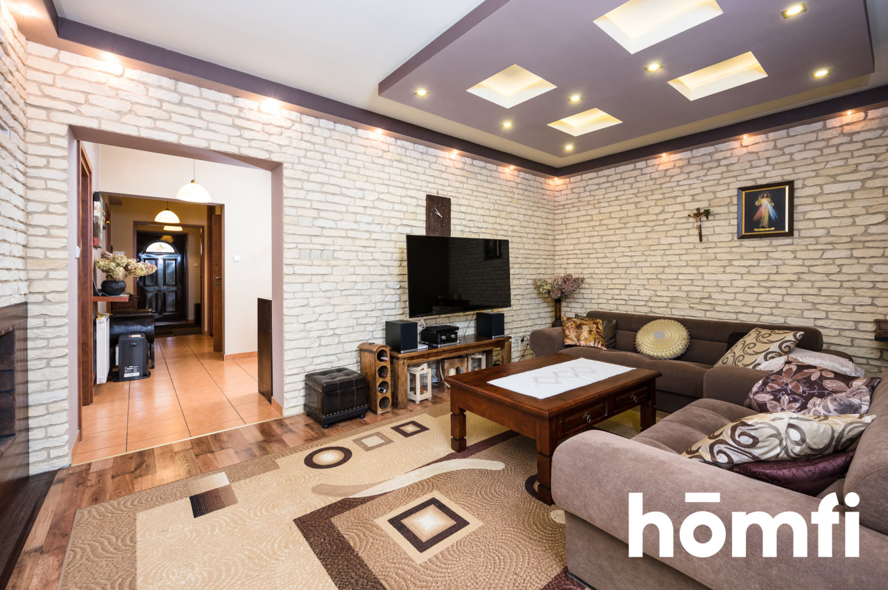 A detached house with 4 bedrooms and two bathrooms on a well-developed plot in Bochnia, 35 km away from Kraków - Дім - Продаж - Bocheński, Bochnia