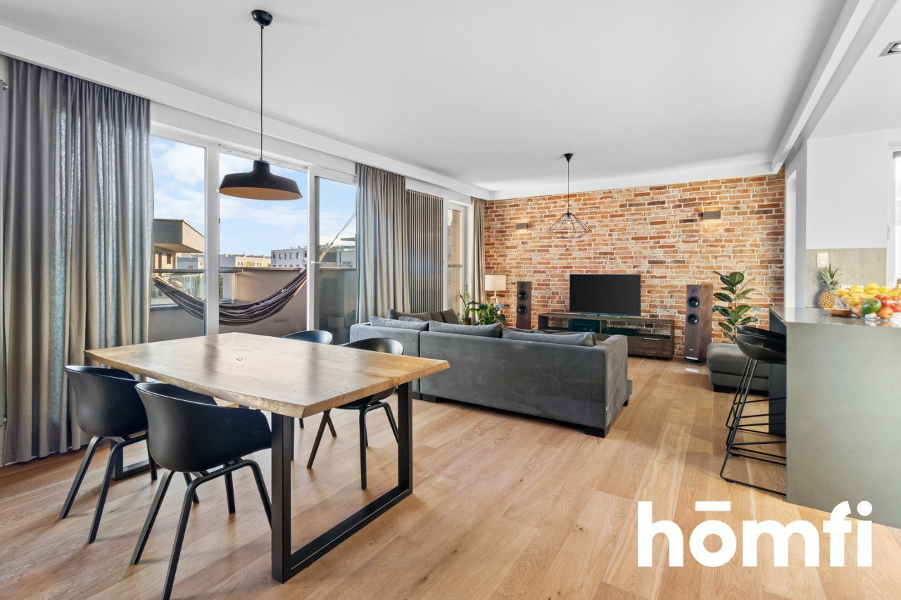 Spacious apartment on the top floor! - Apartment - Sale - Kielce, KSM