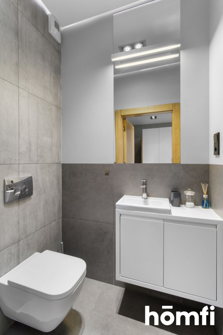 Spacious apartment on the top floor! - Apartment - Sale - Kielce, KSM