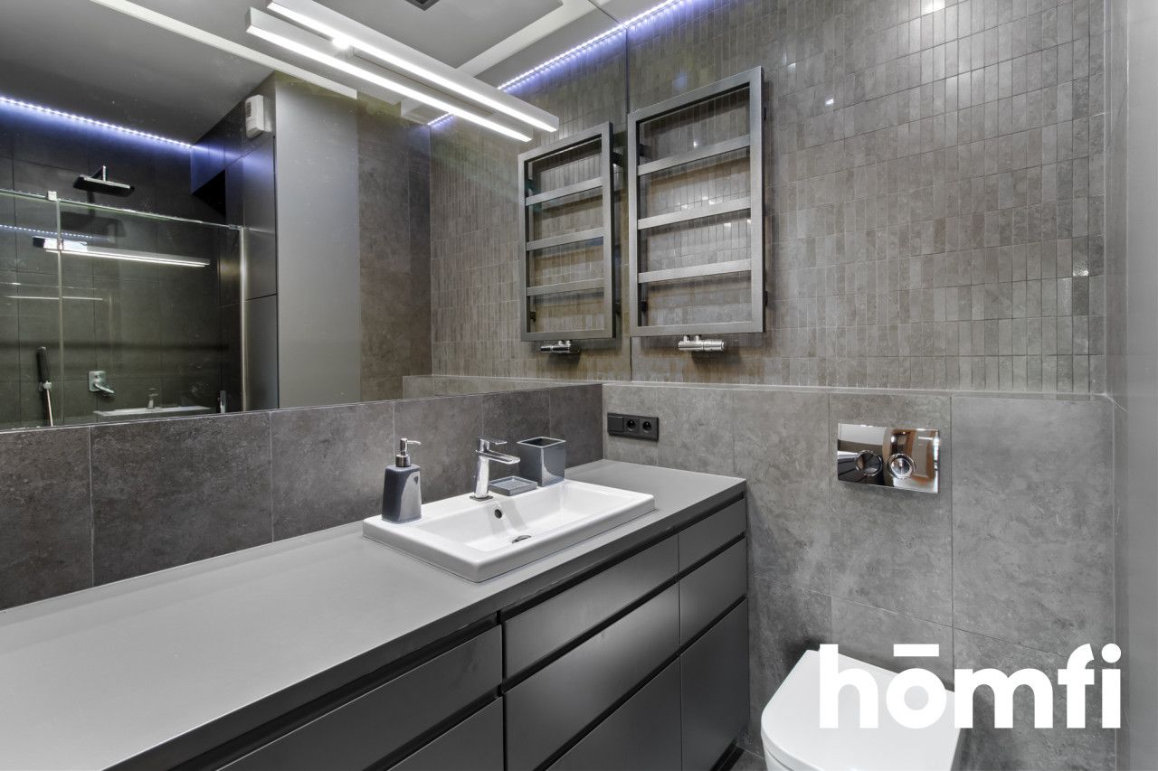 Spacious apartment on the top floor! - Apartment - Sale - Kielce, KSM