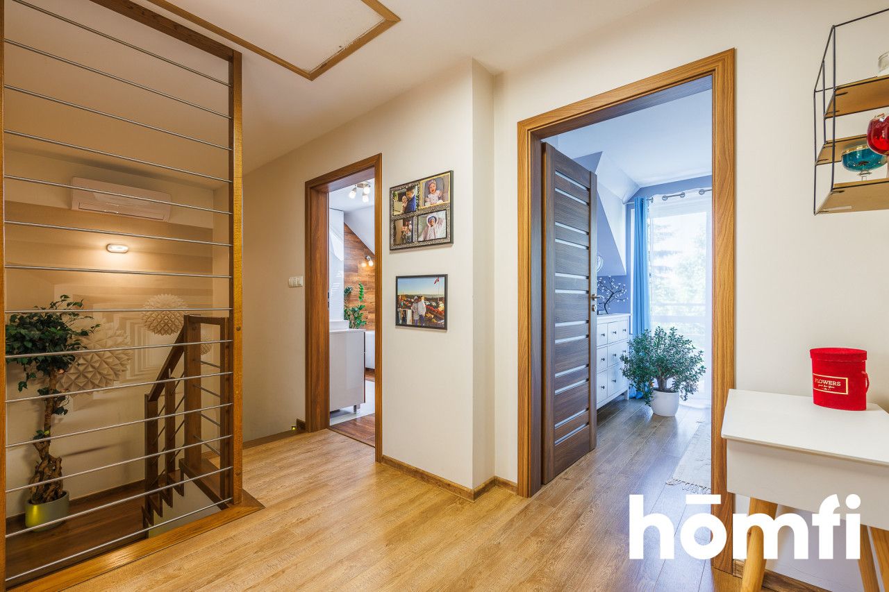 Narożna szeregówka o pow. 121,7 m² na 3,65 ar działce z garażem w bryle budynku - Dom - Sprzedaż - Rzeszów, Budziwój