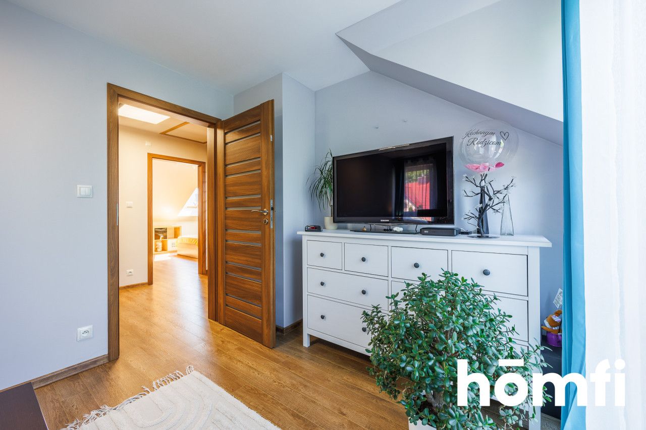 Narożna szeregówka o pow. 121,7 m² na 3,65 ar działce z garażem w bryle budynku - Dom - Sprzedaż - Rzeszów, Budziwój