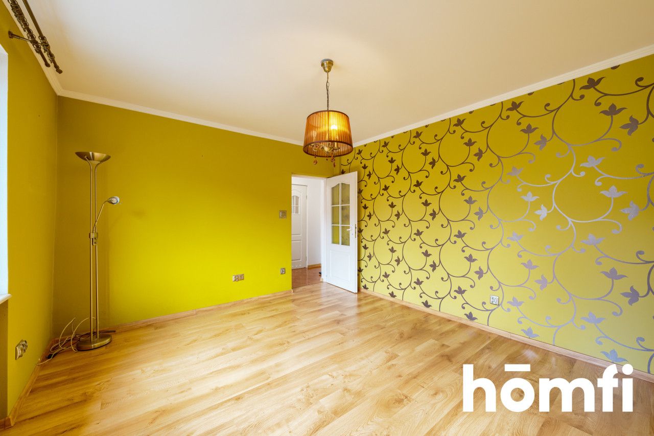 Nieruchomość / Dom / 3 Mieszkania w jednym - Dom - Sprzedaż - Oławski, Oława