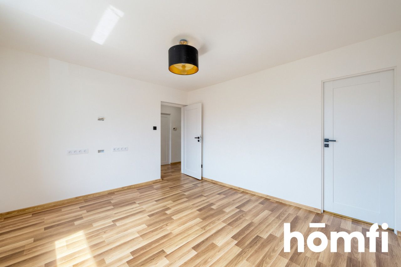 Nieruchomość / Dom / 3 Mieszkania w jednym - Dom - Sprzedaż - Oławski, Oława