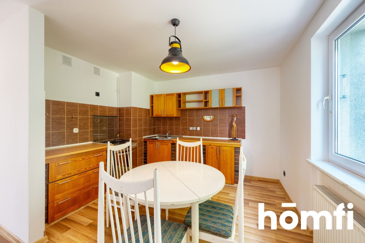 Nieruchomość / Dom / 3 Mieszkania w jednym - Dom - Sprzedaż - Oławski, Oława