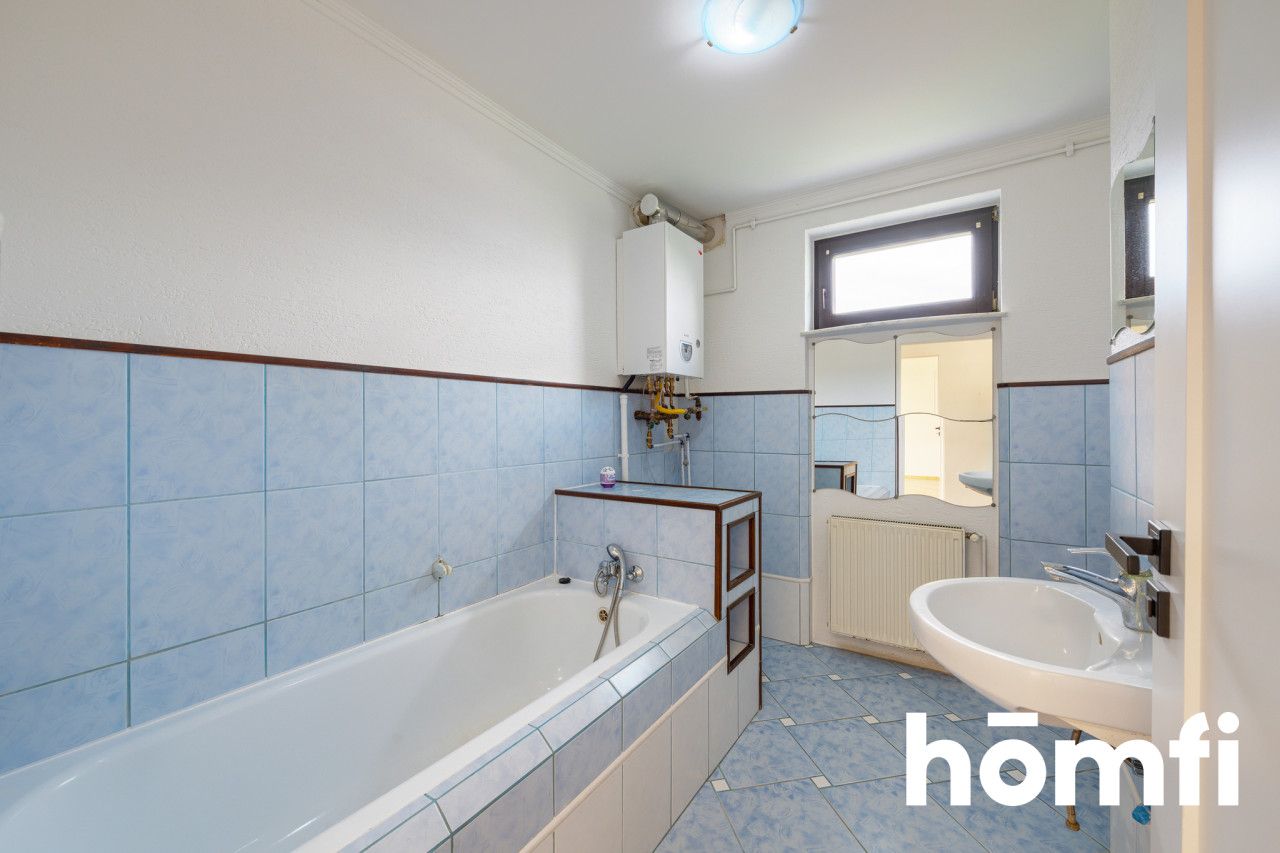 Nieruchomość / Dom / 3 Mieszkania w jednym - Dom - Sprzedaż - Oławski, Oława