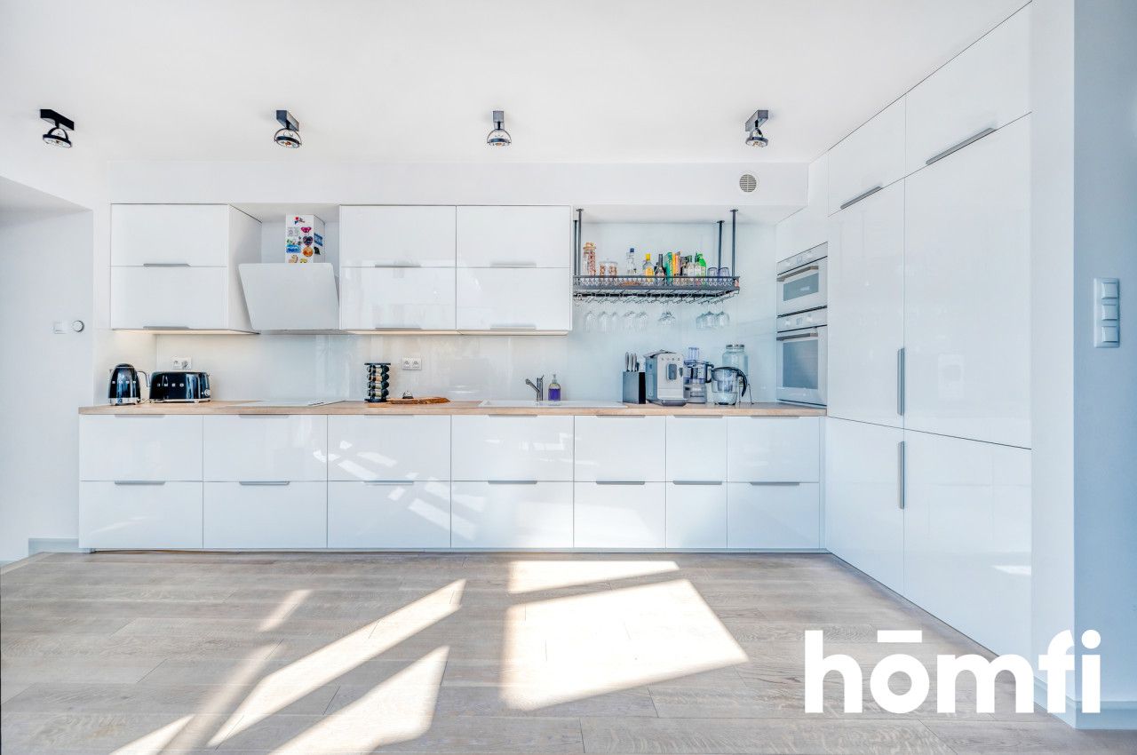 Przestronny penthouse z wieżą w centrum Łodzi - Mieszkanie - Sprzedaż - Łódź, Śródmieście