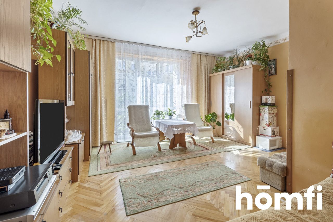 Studio Apartment on the 1st Floor with a Separate Kitchen - 34m² - Apartment - Sale - Starachowicki, Starachowice