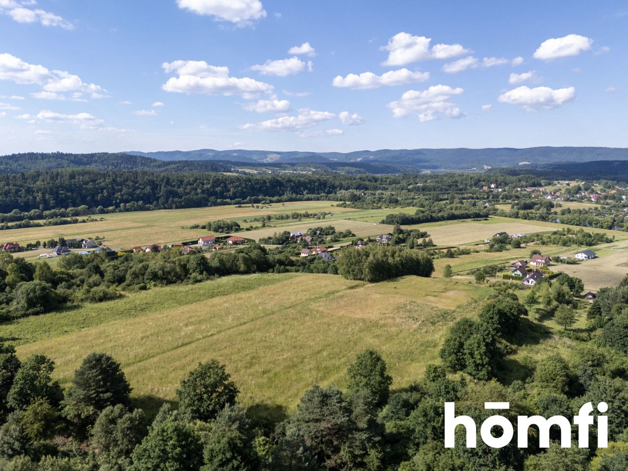 Atrakcyjna działka inwestycyjna w Huzelach - Działka - Sprzedaż - Leski, Lesko / Huzele