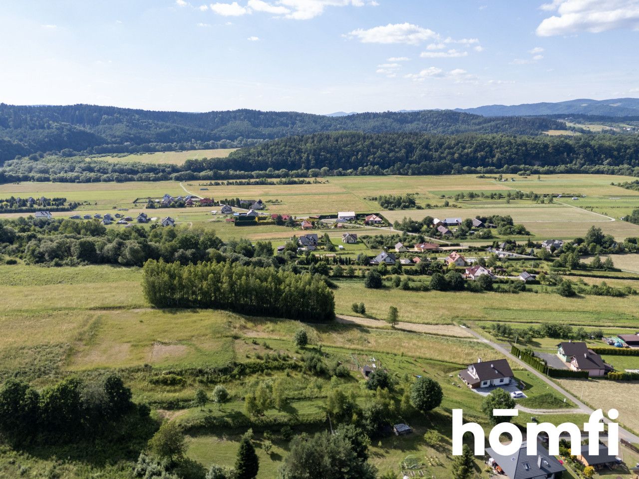 Atrakcyjna działka inwestycyjna w Huzelach - Działka - Sprzedaż - Leski, Lesko / Huzele