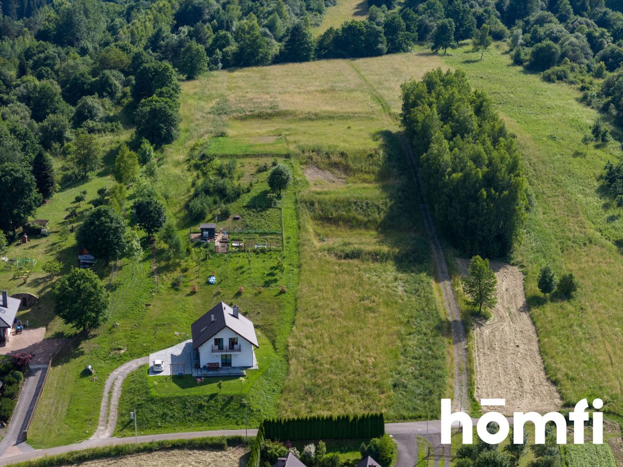 Atrakcyjna działka inwestycyjna w Huzelach - Działka - Sprzedaż - Leski, Lesko / Huzele