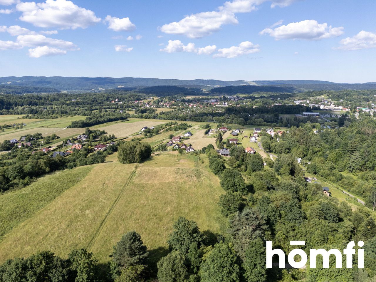 Atrakcyjna działka inwestycyjna w Huzelach - Działka - Sprzedaż - Leski, Lesko / Huzele
