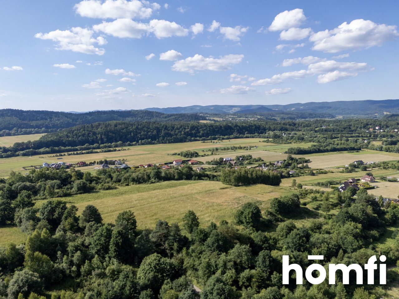 Atrakcyjna działka inwestycyjna w Huzelach - Działka - Sprzedaż - Leski, Lesko / Huzele