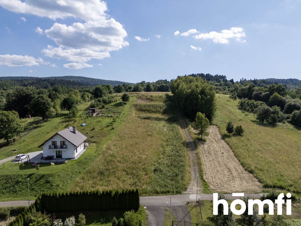 Atrakcyjna działka inwestycyjna w Huzelach - Działka - Sprzedaż - Leski, Lesko / Huzele
