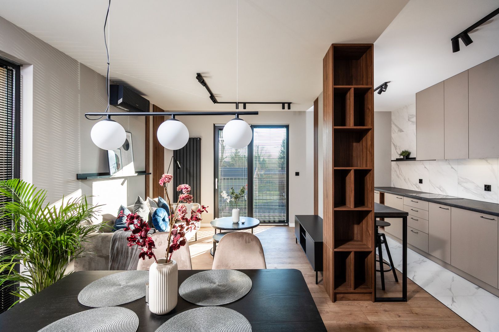 Zupełnie nowe trzypokojowe mieszkanie przy Alei Pokoju 52 - Mieszkanie - Wynajem - Kraków, Śródmieście / Grzegórzki