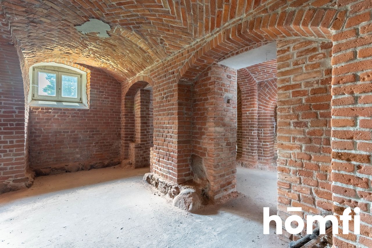 Pałac w stanie deweloperskim - Lokal użytkowy - Sprzedaż - Kolski, Dąbie / Karszew