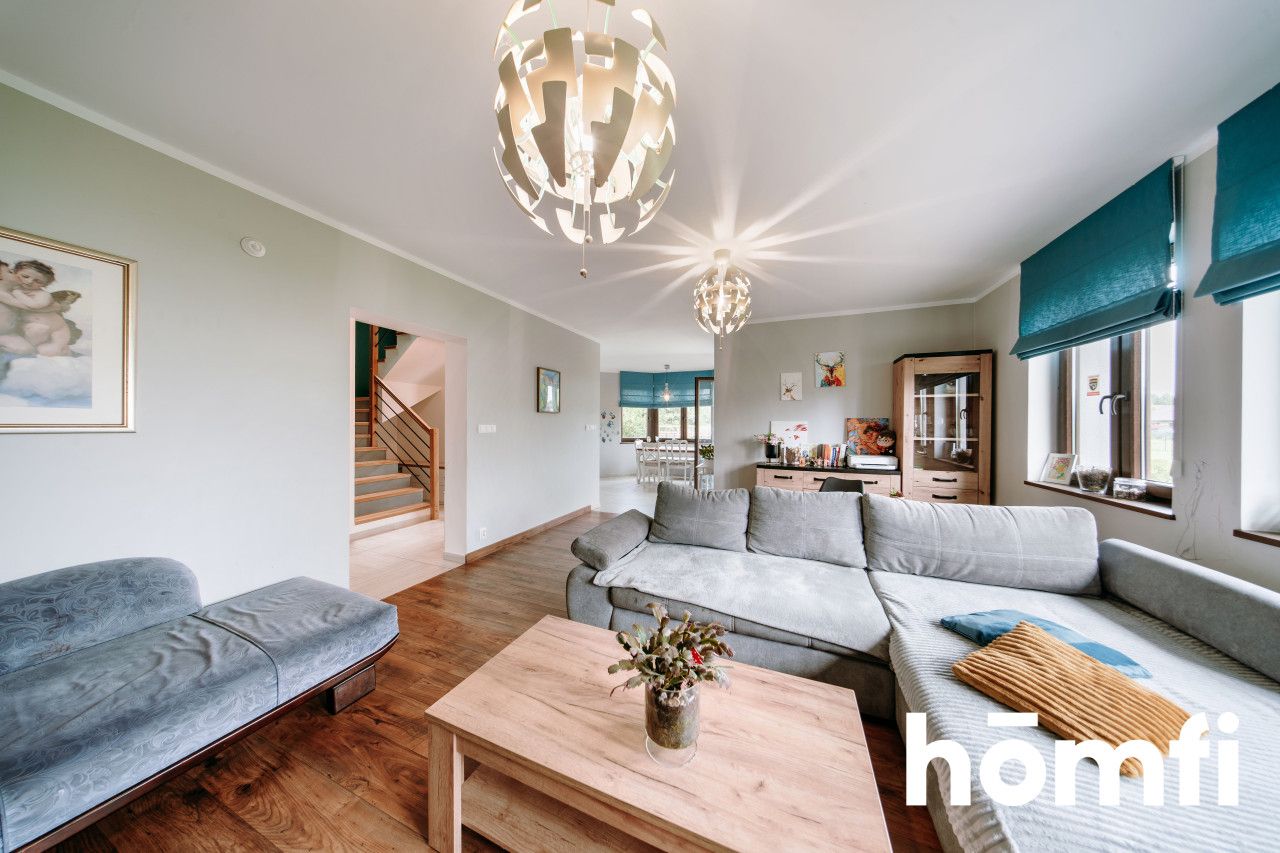 Dom zlokalizowany jest w cichej i spokojnej części Osieka nad Wisłą. - Dom - Sprzedaż - Toruński, Obrowo / Osiek nad Wisłą