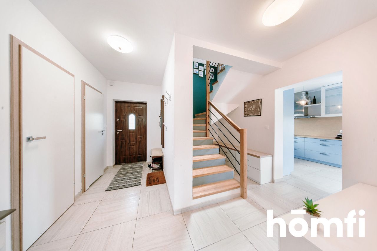 Dom zlokalizowany jest w cichej i spokojnej części Osieka nad Wisłą. - Dom - Sprzedaż - Toruński, Obrowo / Osiek nad Wisłą