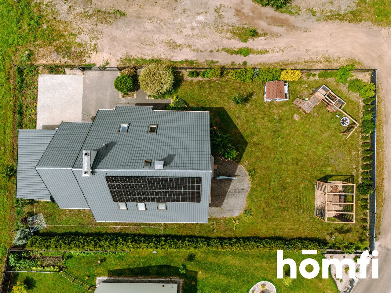 Dom zlokalizowany jest w cichej i spokojnej części Osieka nad Wisłą. - Dom - Sprzedaż - Toruński, Obrowo / Osiek nad Wisłą