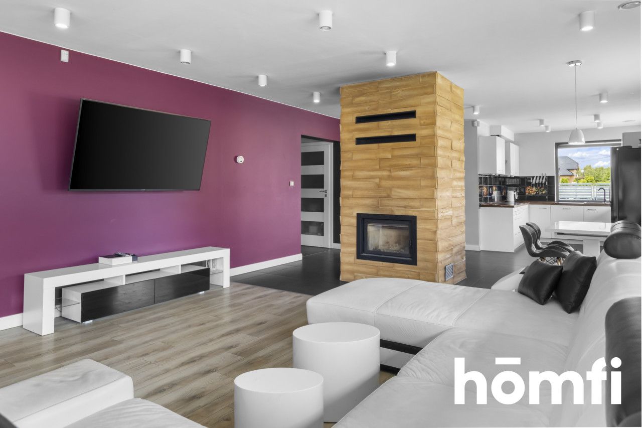 Rodzinny dom z basenem w leśnej okolicy - Dom - Sprzedaż - Białobrzeski, Stromiec